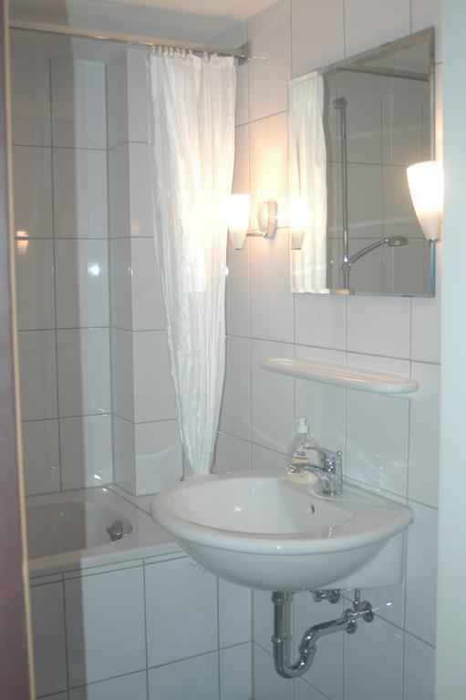 Koeln Appartement Szoba fotó