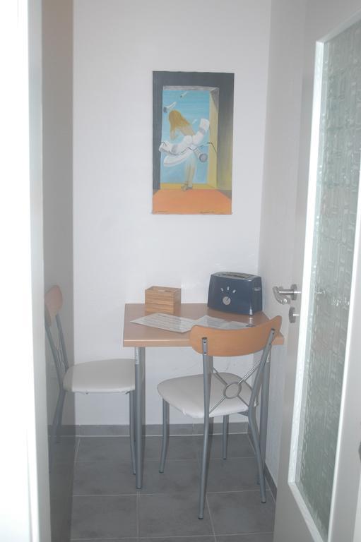 Koeln Appartement Szoba fotó